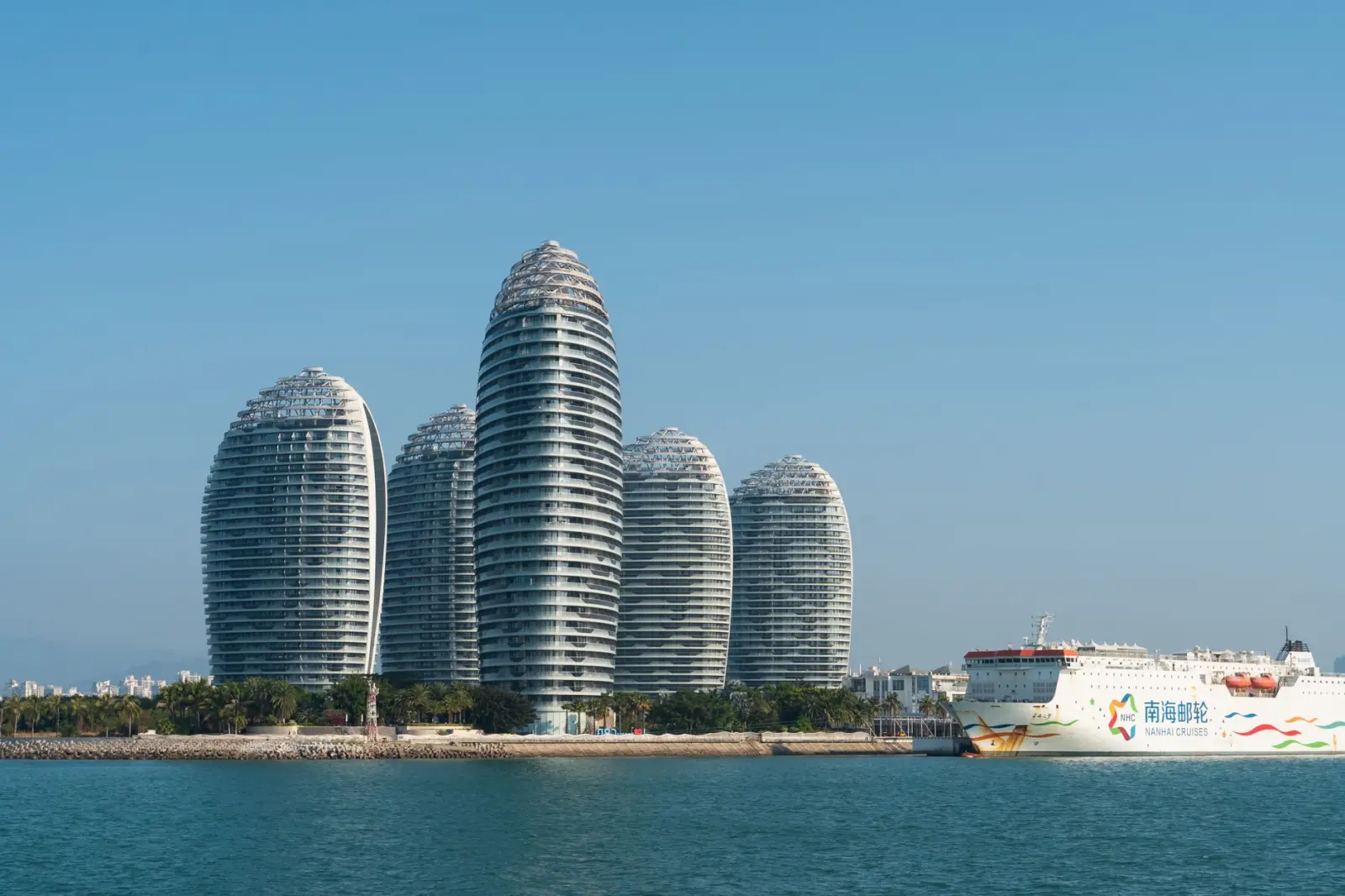 品牌升级中视觉设计如何落地：从LOGO到IP形象的系统化思考