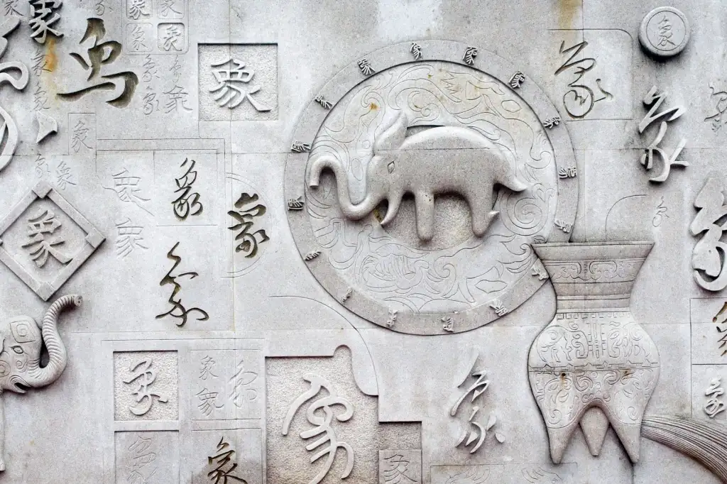 企业形象策划中的IP形象设计应用：西南地区品牌视觉升级路径分析