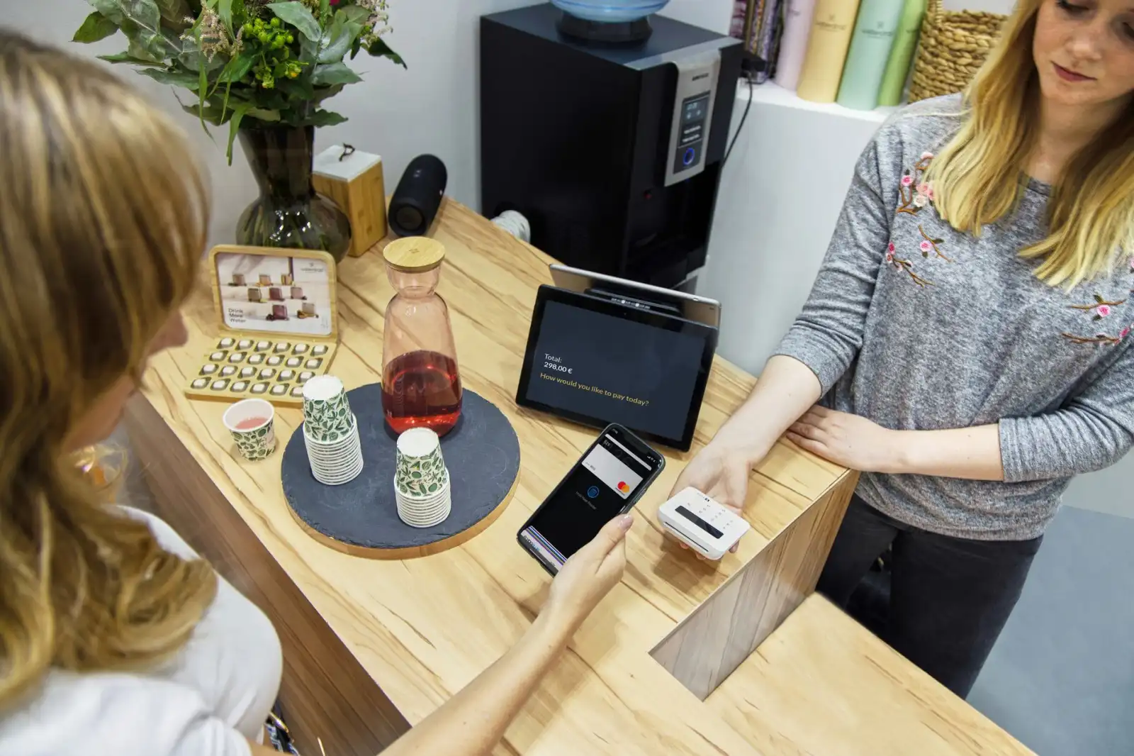 重庆企业品牌升级中的视觉设计趋势：从LOGO到IP形象的系统化构建