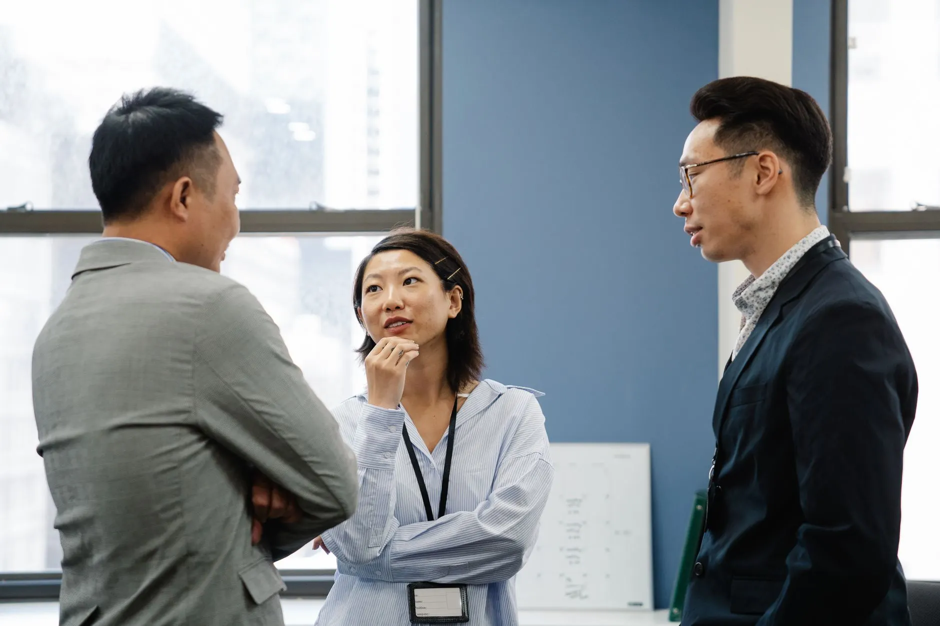 重庆企业品牌升级:LOGO设计与IP形象策划的融合之道