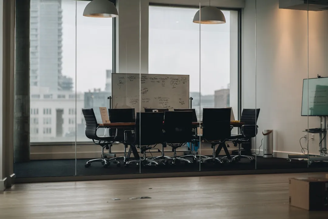 企业形象策划如何赋能品牌升级——重庆广告公司的视觉设计与IP形象设计实践