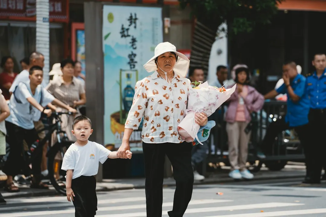 重庆企业品牌升级趋势观察：从企业形象策划到IP形象设计的市场变化