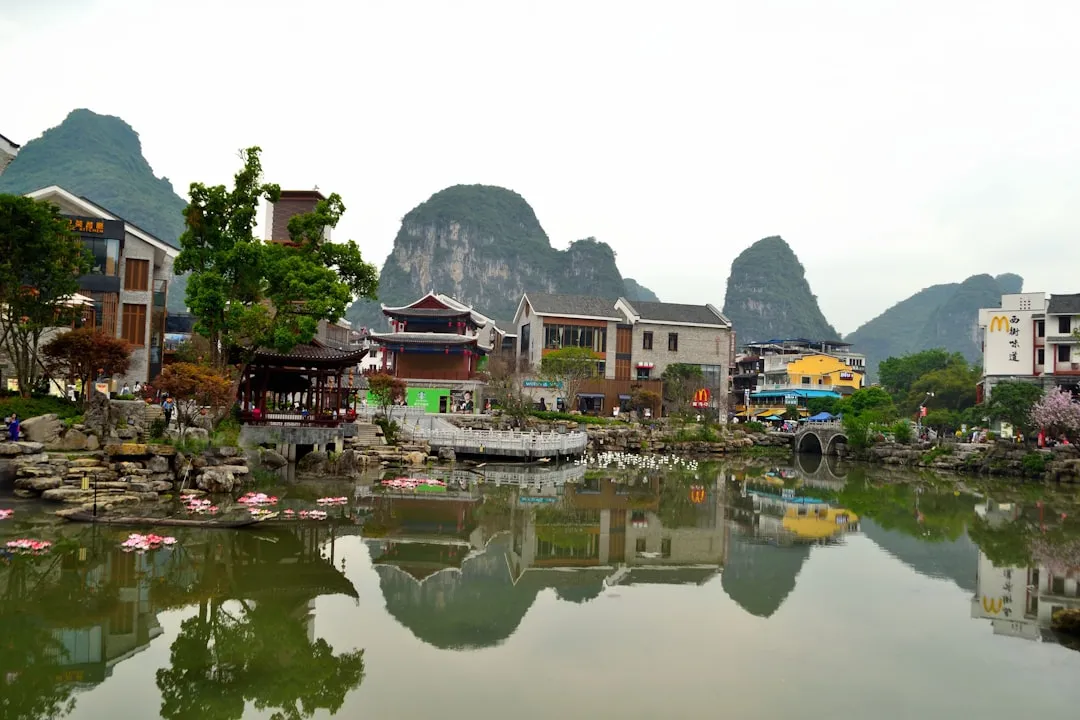 西南地区中小企业品牌形象策划落地的三个关键阶段与实施要点
