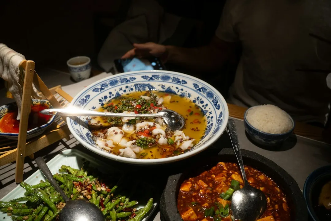 重庆企业品牌升级中LOGO设计的关键流程与视觉规范